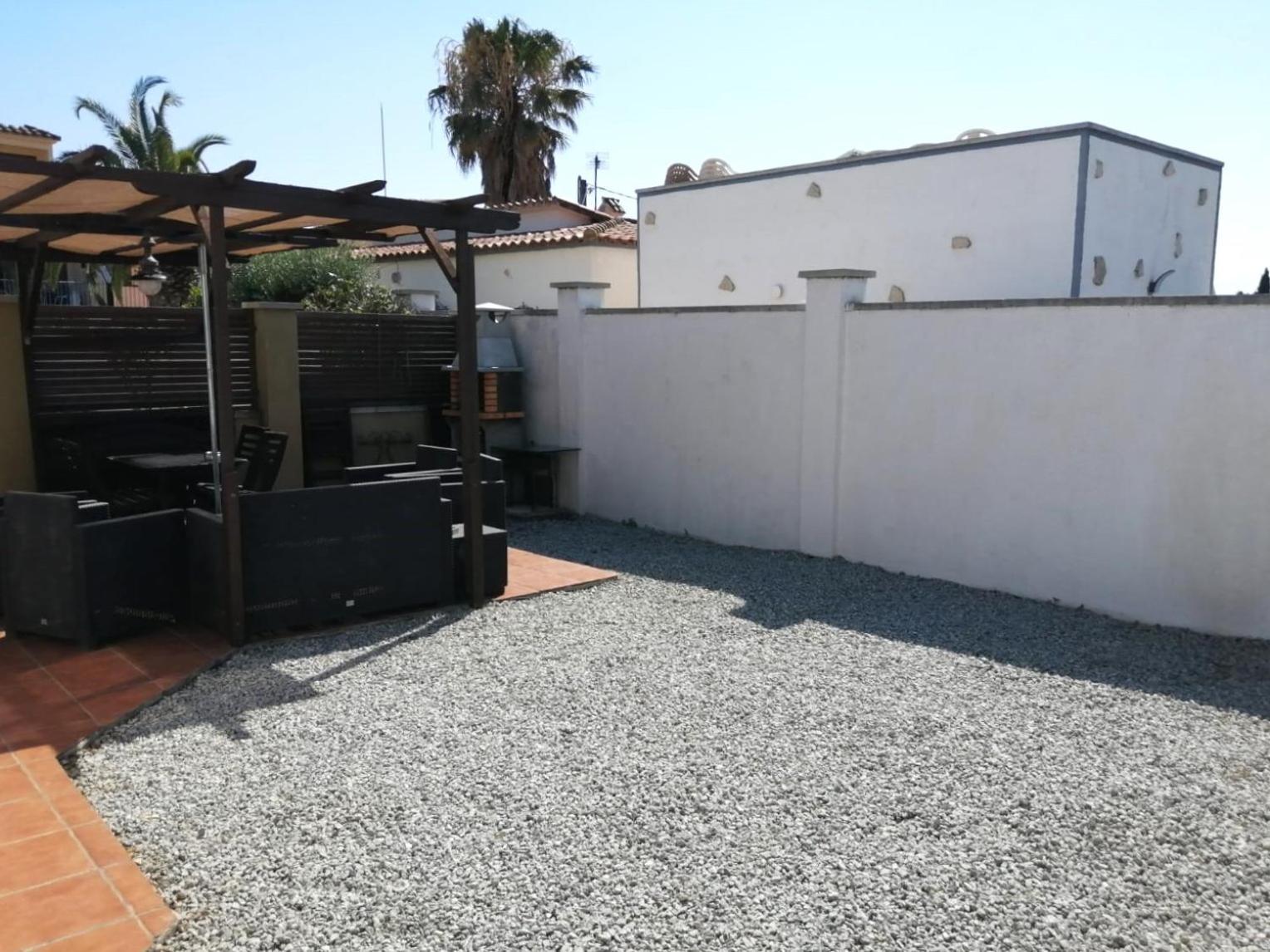 Montsia 5 *